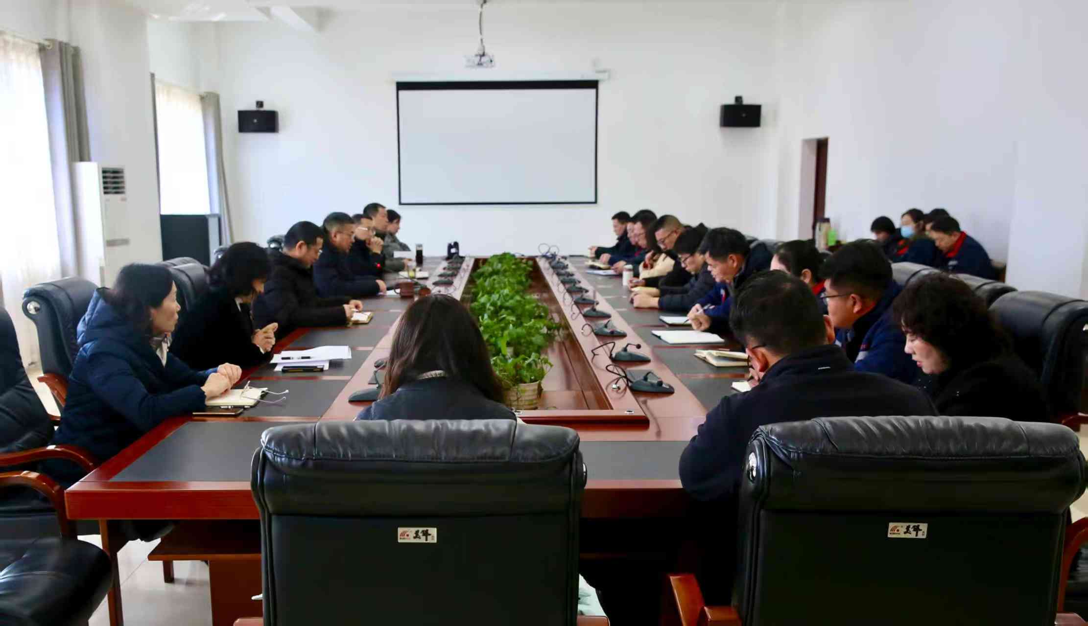 1738803658858842.jpg 1738803658858842.jpg